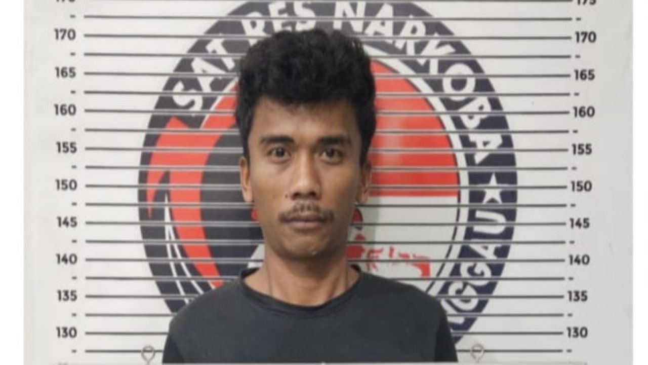 Penggerebekan Rumah Kontrakan Tersangka Kasus Ganja di Lubuk Linggau