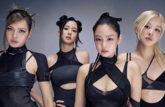 BLACKPINK kembali dengan EP Deadline yang sekaligus menjadi identitas tur dunia terbaru mereka.