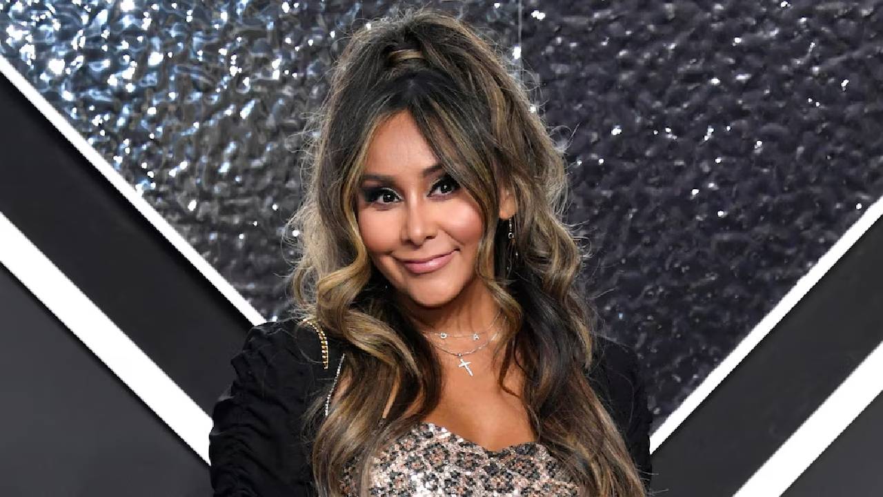 Nicole “Snooki” Polizzi mengungkap diagnosis kanker serviks stadium 1 dan mengajak perempuan rutin melakukan Pap smear.