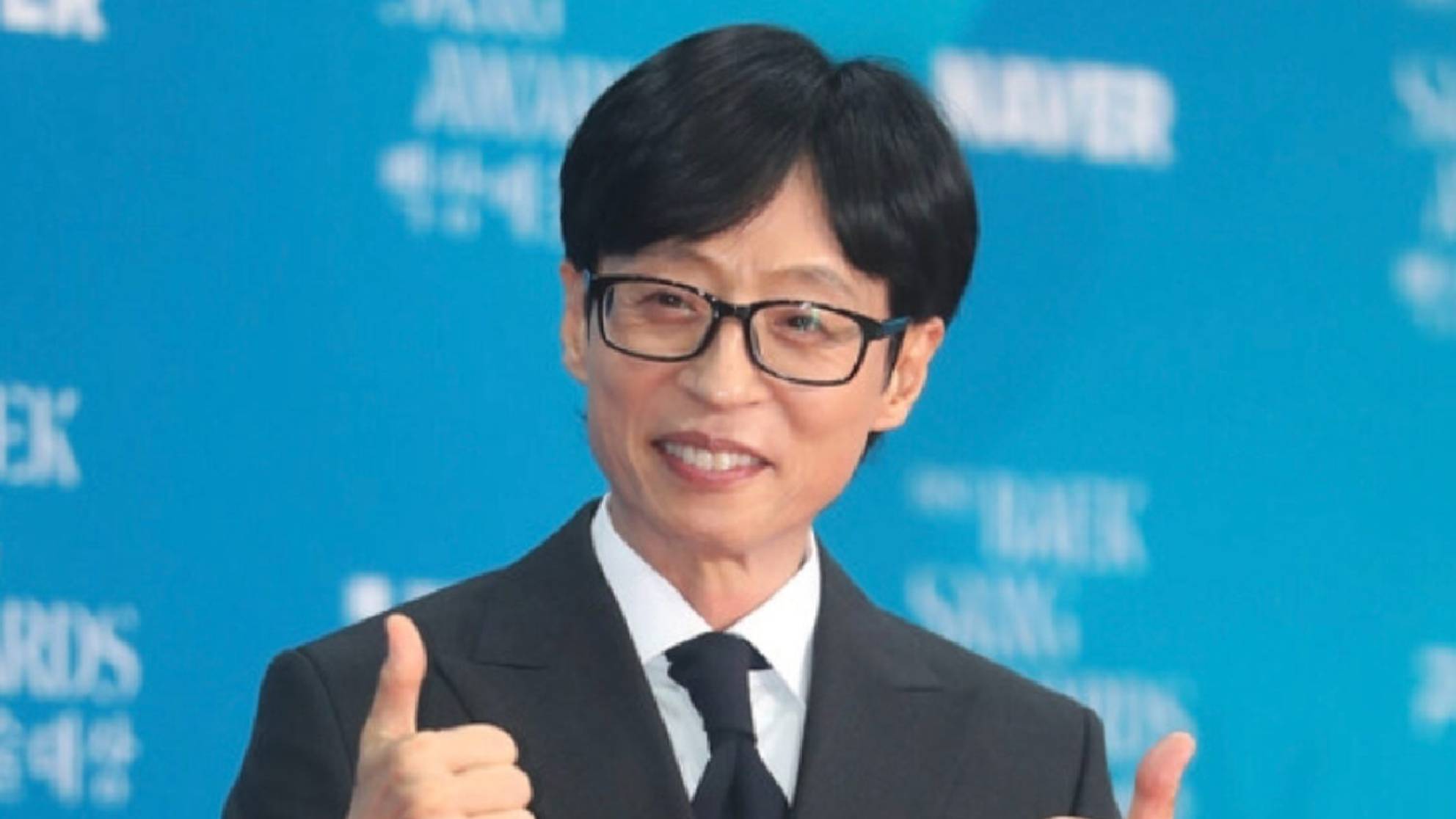 Yoo Jae Suk memandu You Quiz on the Block sebagai single MC dengan rating yang terus meningkat.