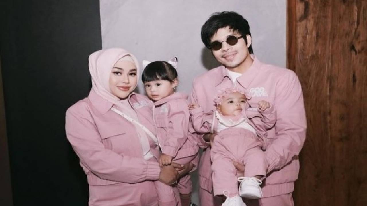 Aurel Hermansyah bersama keluarga kecilnya. Di tengah sorotan publik, Atta Halilintar memastikan hubungan istrinya dengan keluarga besar Gen Halilintar berjalan harmonis.