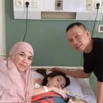 Ayu Ting Ting, di tengah jadwalnya yang padat, kembali diingatkan akan pentingnya menjaga kesehatan di tengah sorotan publik yang tak pernah padam.