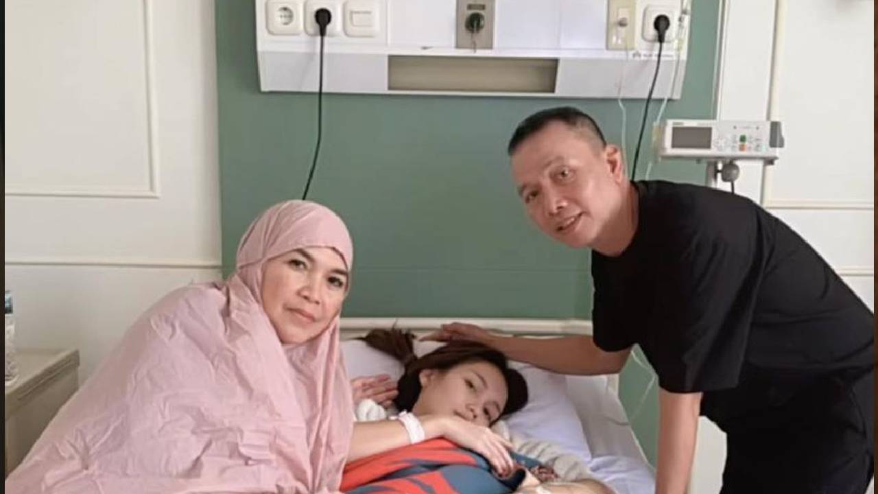 Ayu Ting Ting, di tengah jadwalnya yang padat, kembali diingatkan akan pentingnya menjaga kesehatan di tengah sorotan publik yang tak pernah padam.