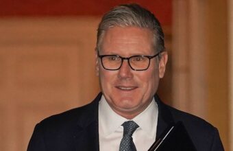 Perdana Menteri Inggris Keir Starmer saat menyampaikan pidato di tengah krisis kepemimpinan yang dipicu skandal Peter Mandelson dan Jeffrey Epstein, yang mengguncang stabilitas pemerintahannya.
