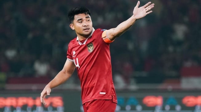 Dikenal garang di lapangan, Asnawi Mangkualam dikabarkan siap melangkah ke jenjang serius dengan sang kekasih, Yuriska Patricia.
