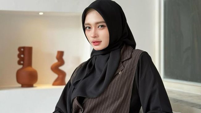 Inara Rusli dalam sebuah unggahan, menyampaikan pesan maaf yang menandai upayanya untuk menutup babak lama dan memulai lembaran baru di momen Idul Fitri.