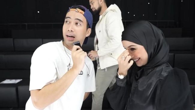 Persahabatan Shireen Sungkar dan Vidi Aldiano yang tak lekang oleh waktu, kini diabadikan melalui amal jariyah yang terus mengalirkan kebaikan untuk sesama.