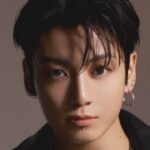 Pemotretan terbaru Jungkook BTS bersama L’Officiel Singapore dan Hublot memicu perdebatan soal perubahan visualnya.
