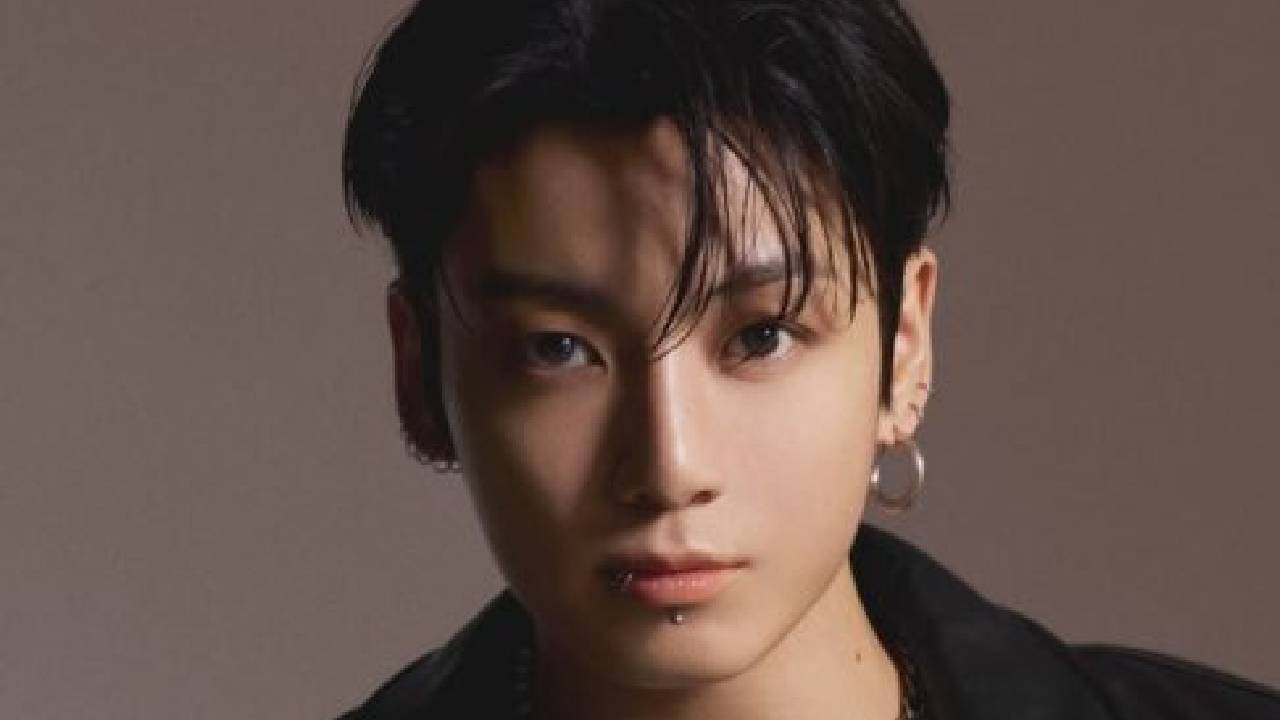 Pemotretan terbaru Jungkook BTS bersama L’Officiel Singapore dan Hublot memicu perdebatan soal perubahan visualnya.