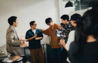 Kolaborasi Laleilmanino dan Andika Mahesa dalam single Nasi Padang menghadirkan warna pop melayu modern.