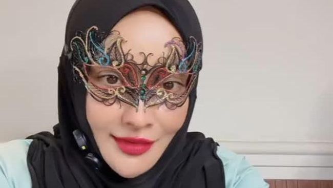 Momen kelegaan Samira Farahnaz alias Doktif menjadi penanda babak baru dalam diskursus perlindungan konsumen di industri kecantikan.