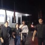 Raut wajah para sahabat seperti Maudy Ayunda dan Anya Geraldine menjadi saksi bisu kekuatan sebuah lingkaran pertemanan saat menghadapi masa sulit.