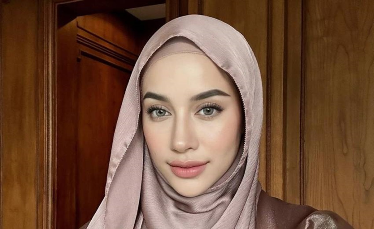Reaksi keras Fita Anggriani terhadap konten endorse Aghnia Punjabi menjadi pengingat tentang pentingnya etika dan empati di ruang digital.