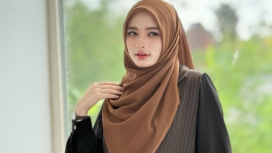 Inara Rusli di tengah proses hukum yang menyeret bukti digital berupa rekaman CCTV sebagai elemen kunci.